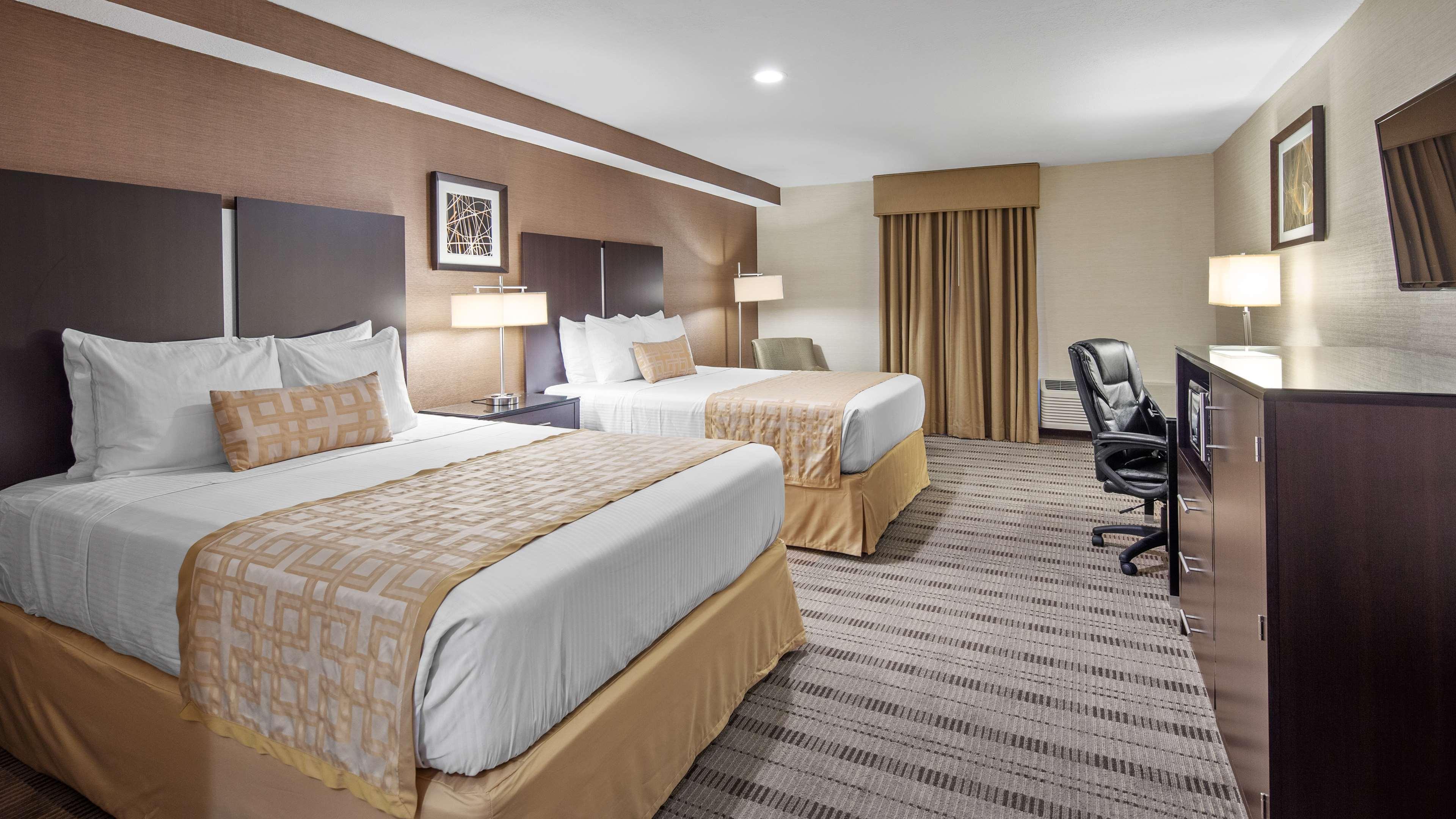 Best Western Pasadena Royale Inn & Suites Екстер'єр фото