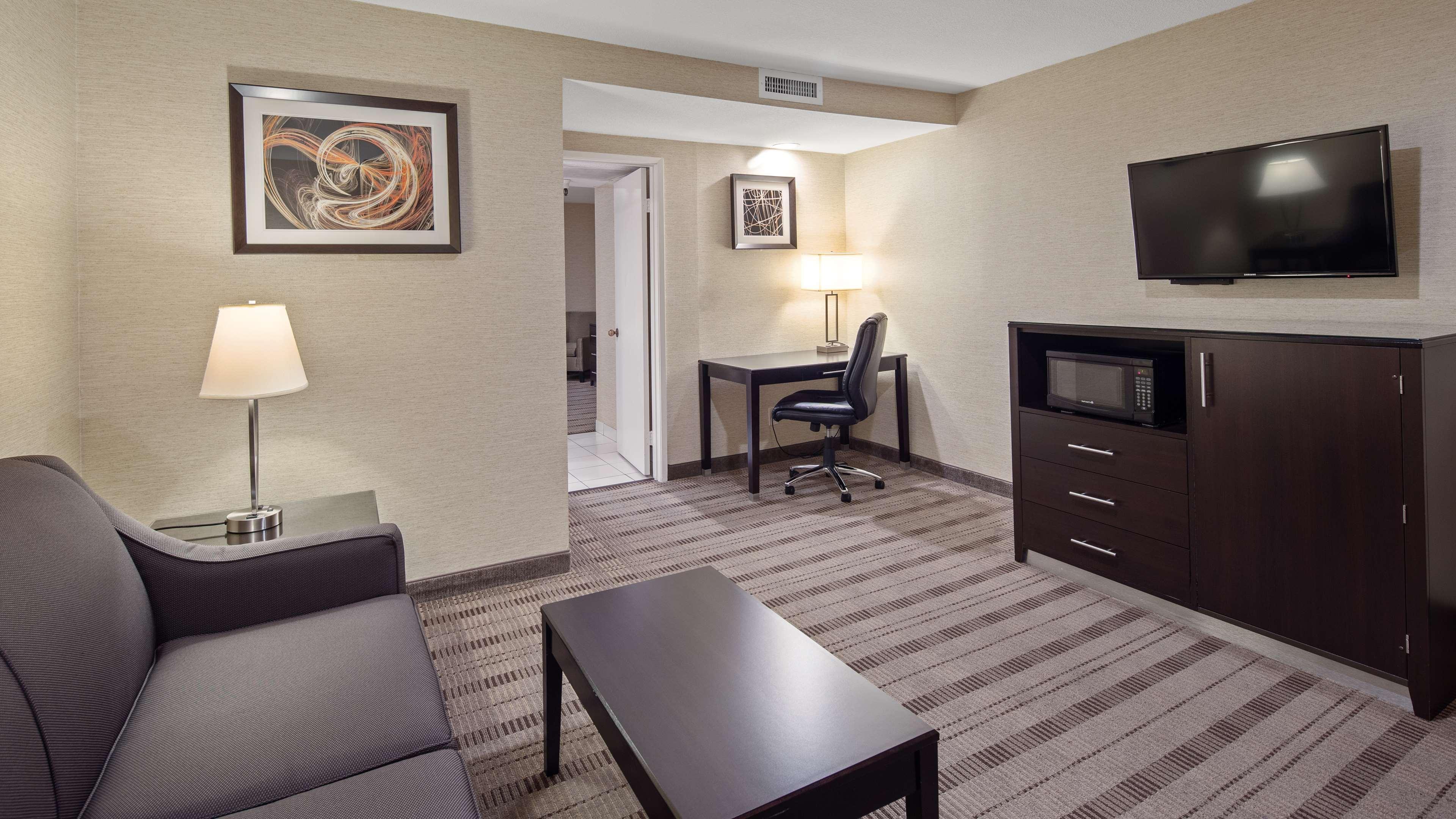 Best Western Pasadena Royale Inn & Suites Екстер'єр фото