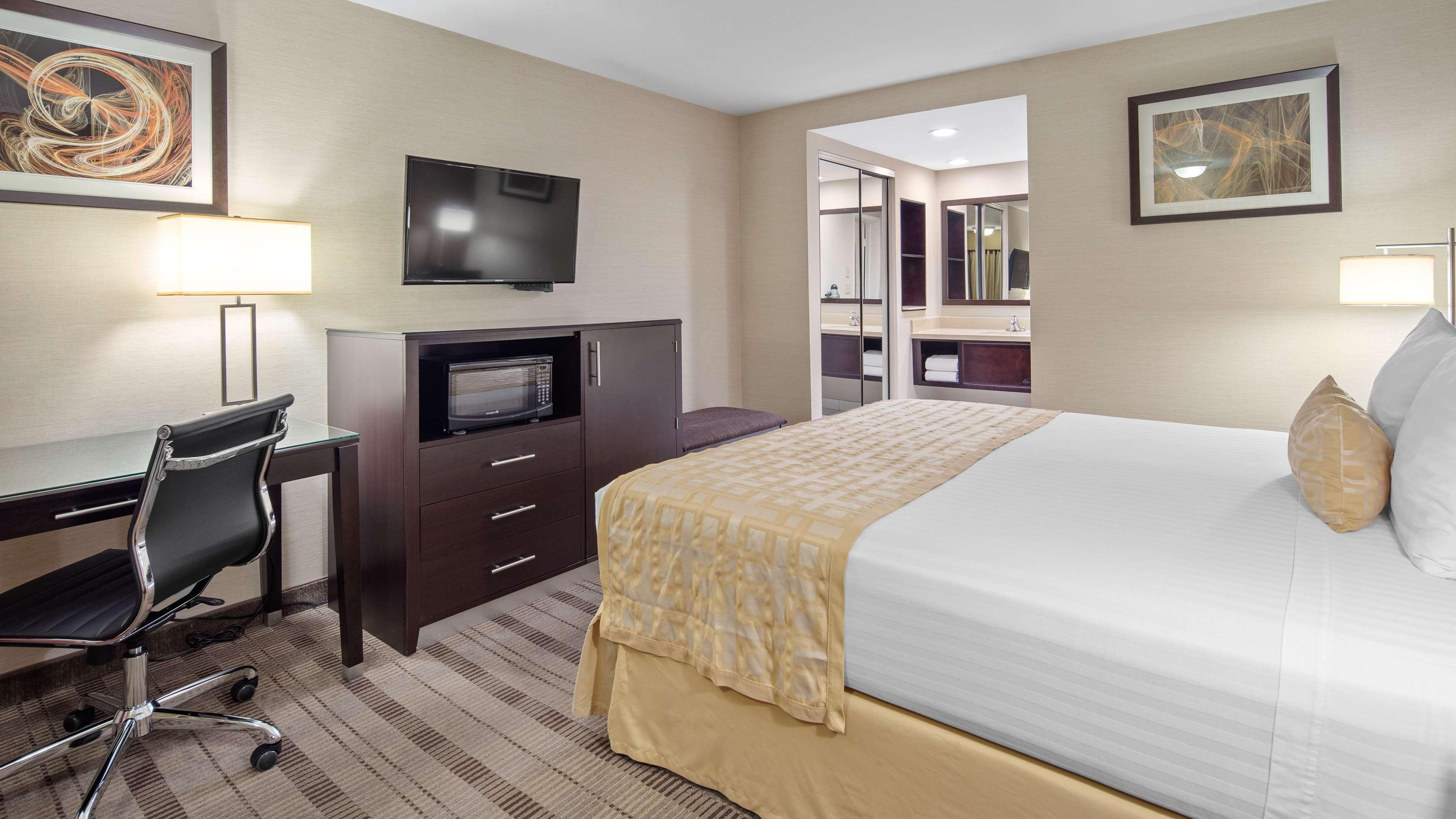 Best Western Pasadena Royale Inn & Suites Екстер'єр фото
