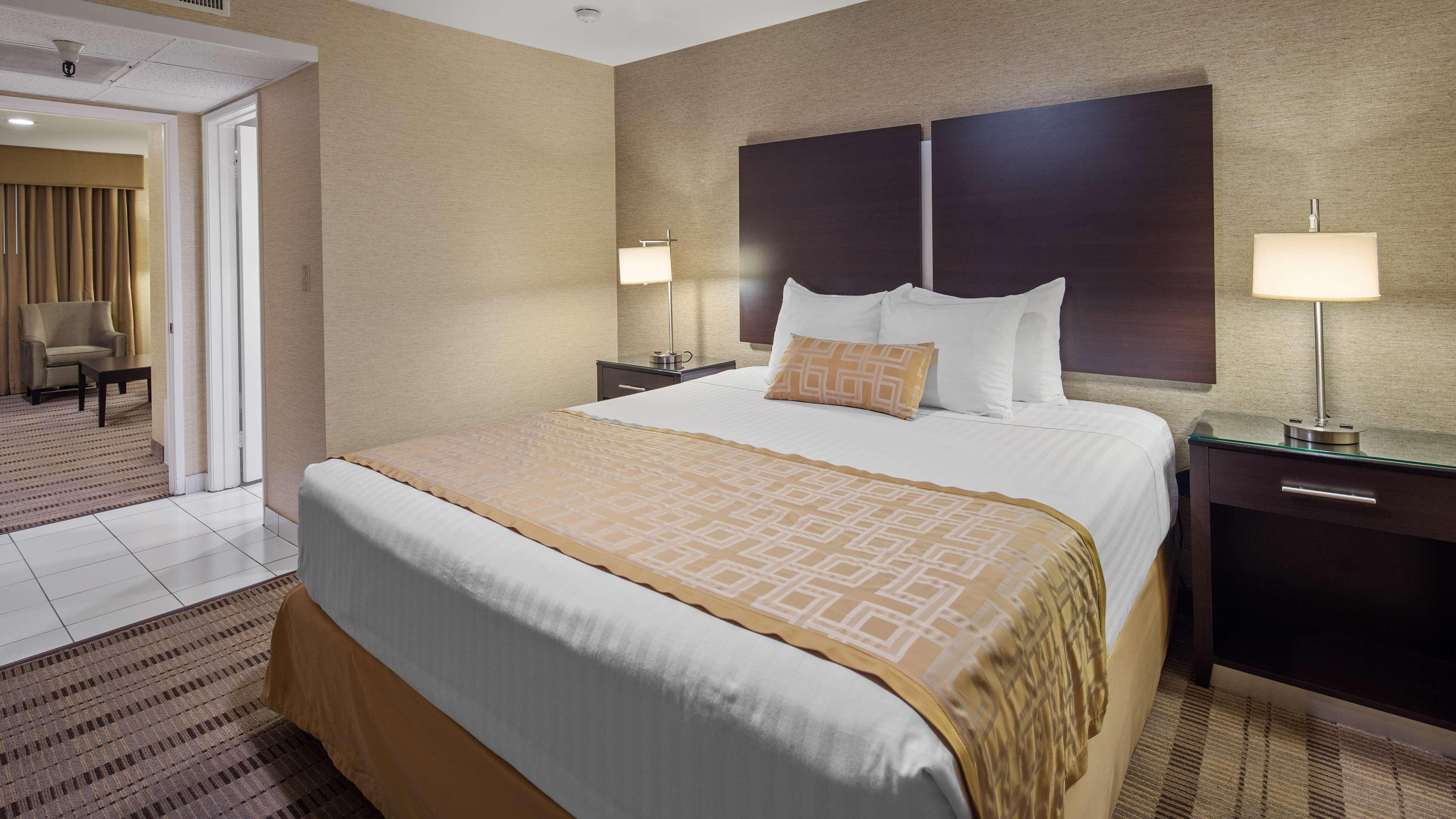 Best Western Pasadena Royale Inn & Suites Екстер'єр фото