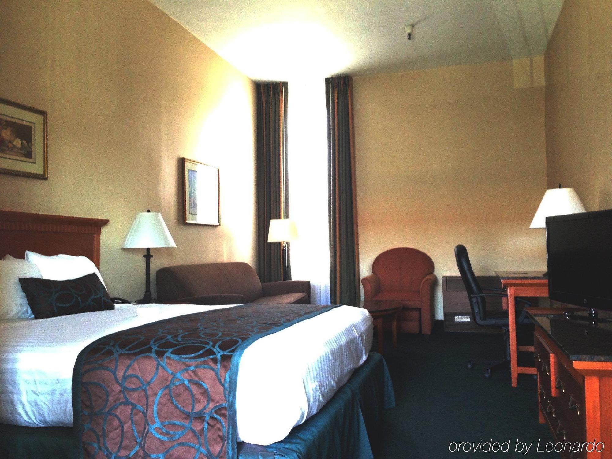 Best Western Pasadena Royale Inn & Suites Екстер'єр фото