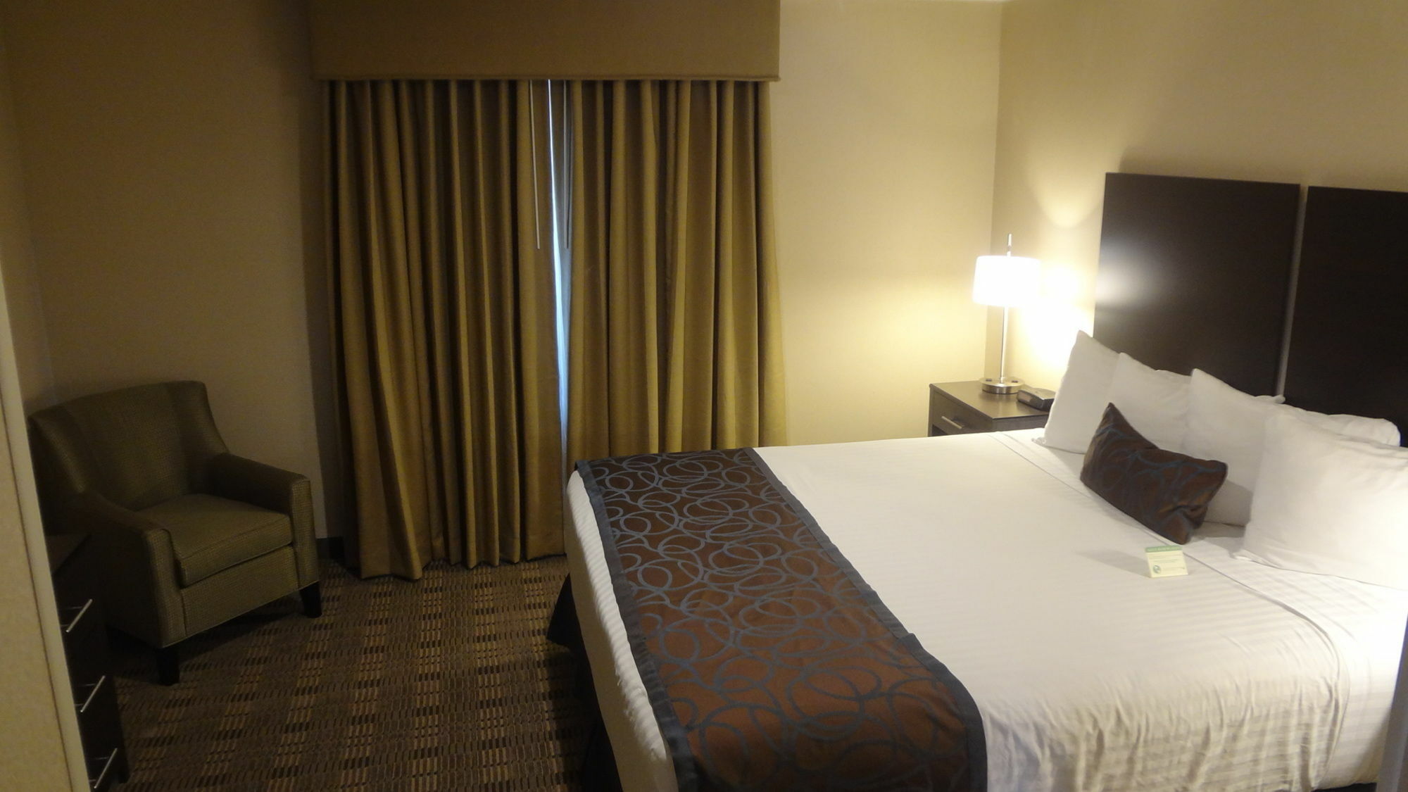 Best Western Pasadena Royale Inn & Suites Екстер'єр фото