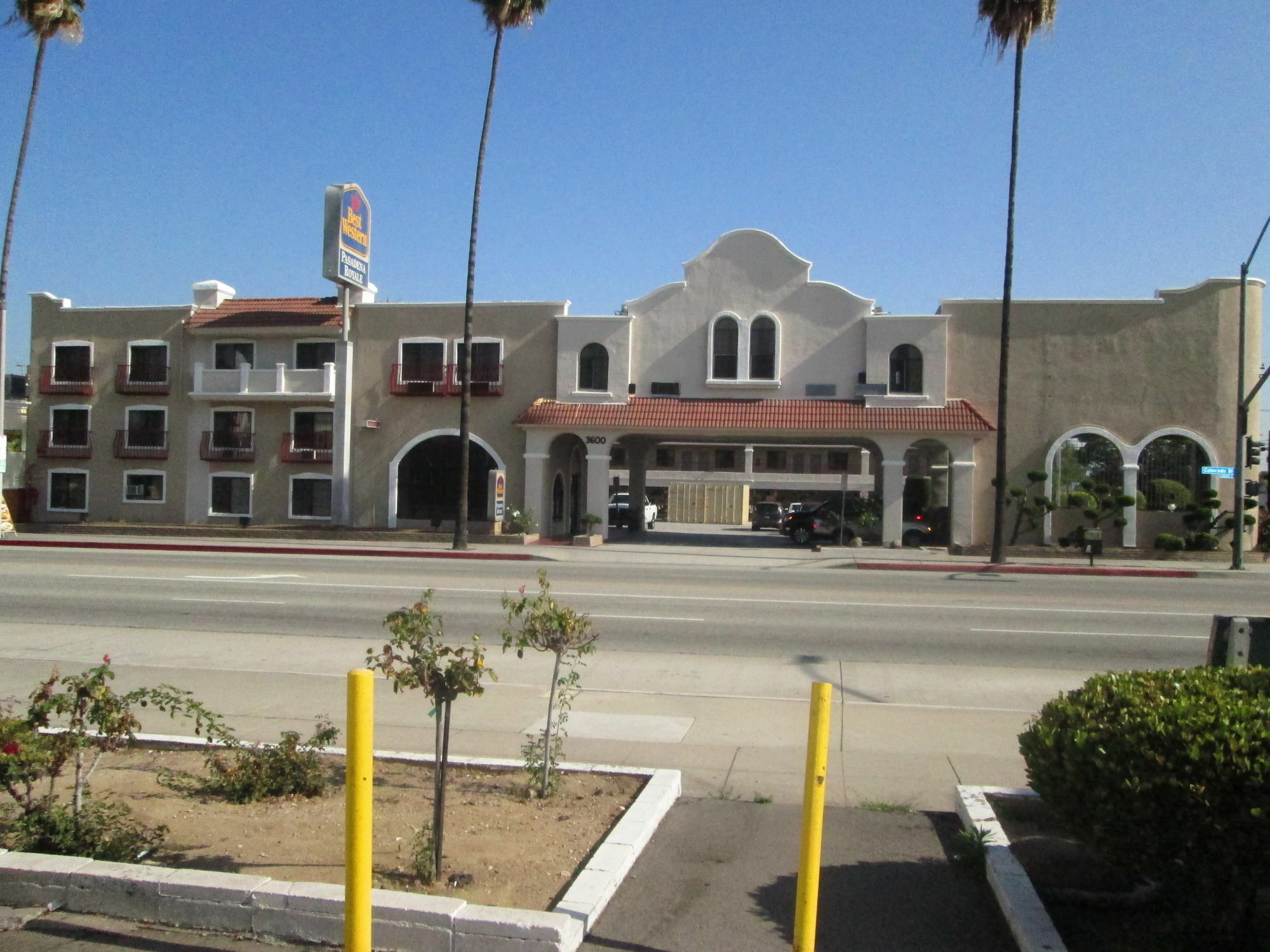 Best Western Pasadena Royale Inn & Suites Екстер'єр фото